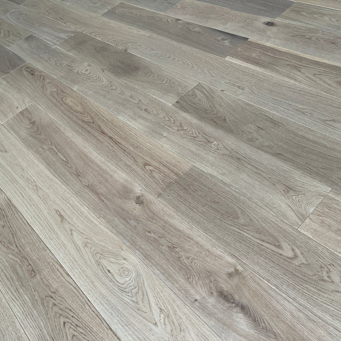 How to Clean Hardwood Floors(The Complete Guide)